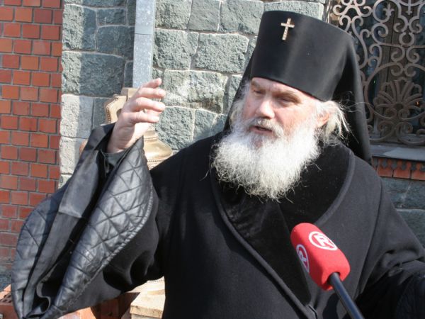«Слава Богу, есть еще люди, которые краснеют»